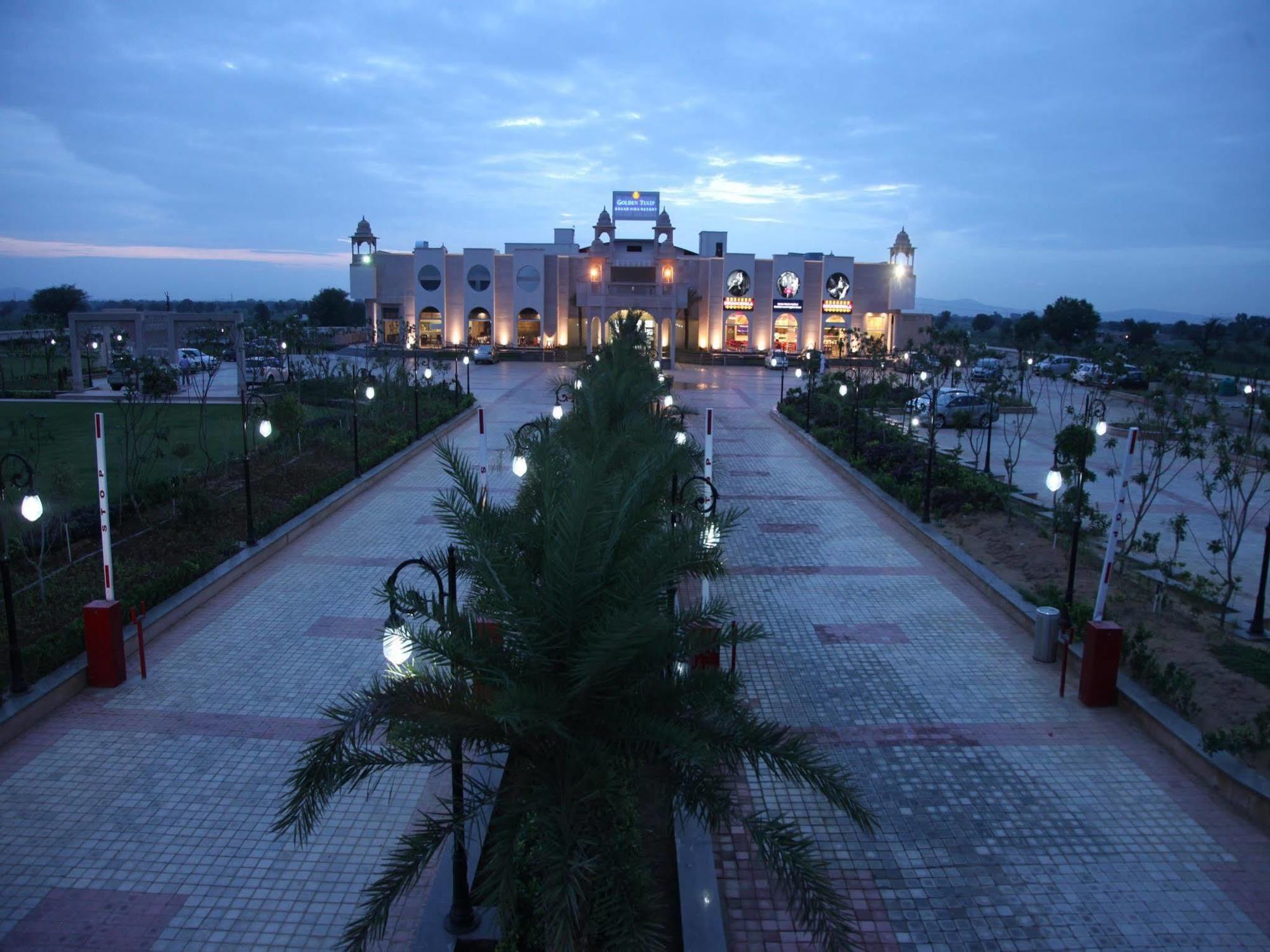 Grand Hira Resort Neemrana Exterior photo